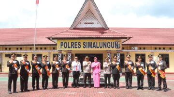 Kapolres Simalungun Lepas Empat Personel Memasuki Masa Purna Bhakti