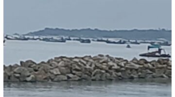Pantai Tongaci Dirusak Tambang Ilegal: Puluhan Ponton Liar Beroperasi, Warga Resah – Ada Dugaan “Bekingan” Oknum