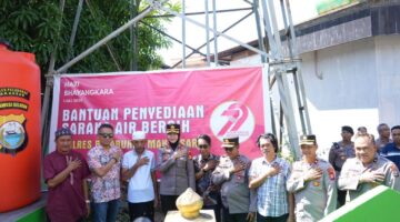 Wujud Nyata Peduli Masyarakat, Kapolres Pelabuhan Makassar Bangun Sumur Bor di Ujung Tanah