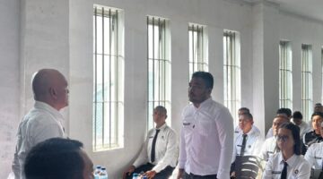 Rutan Kabanjahe Gelar Rapat Dinas, Karutan Evaluasi Kinerja Masing-masing Seksi